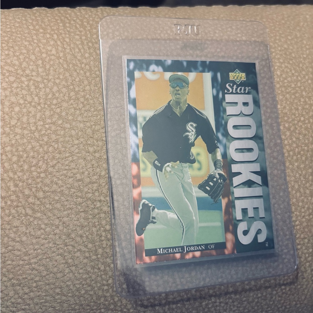 JORDAN CARD SPECIAL
Michael Jordan LEGENDARY Baseball Rookies Card - Picture 5 of 6